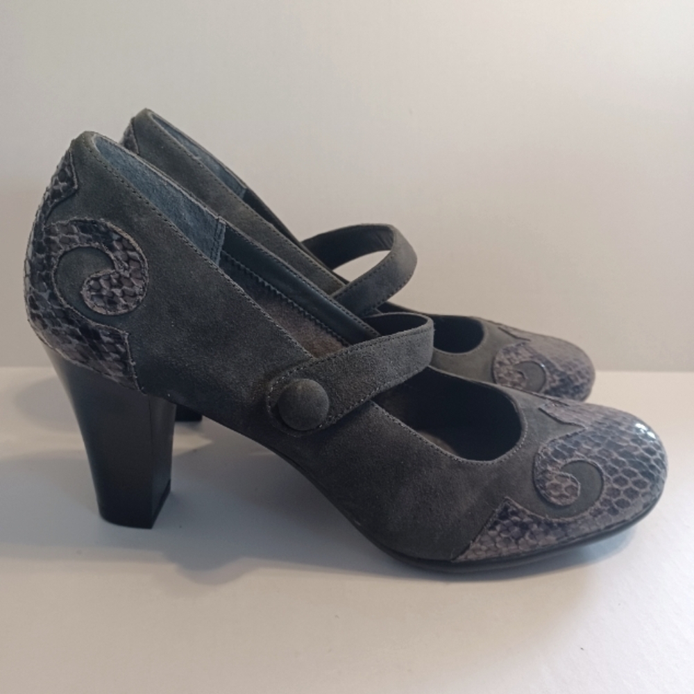 Aerosoles Mary Jane heels